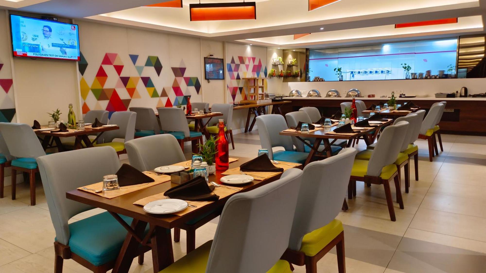 Zibe Luxe Hyderabad By Grt Hotels Exterior photo